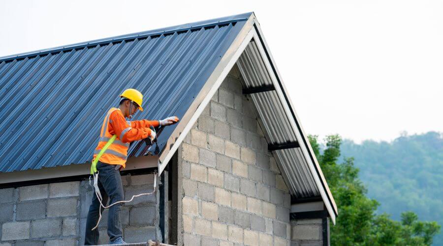 Professional gutter cleaning in Wendell, ID